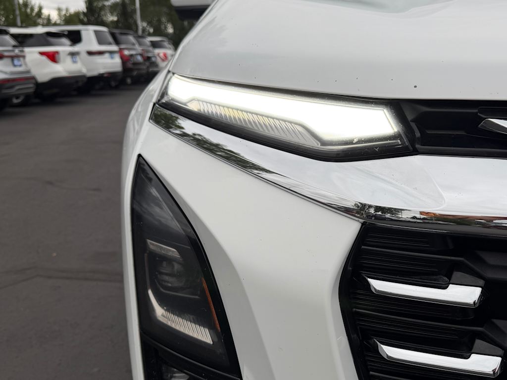 Thumbnail: 2025 Chevrolet Equinox - 17