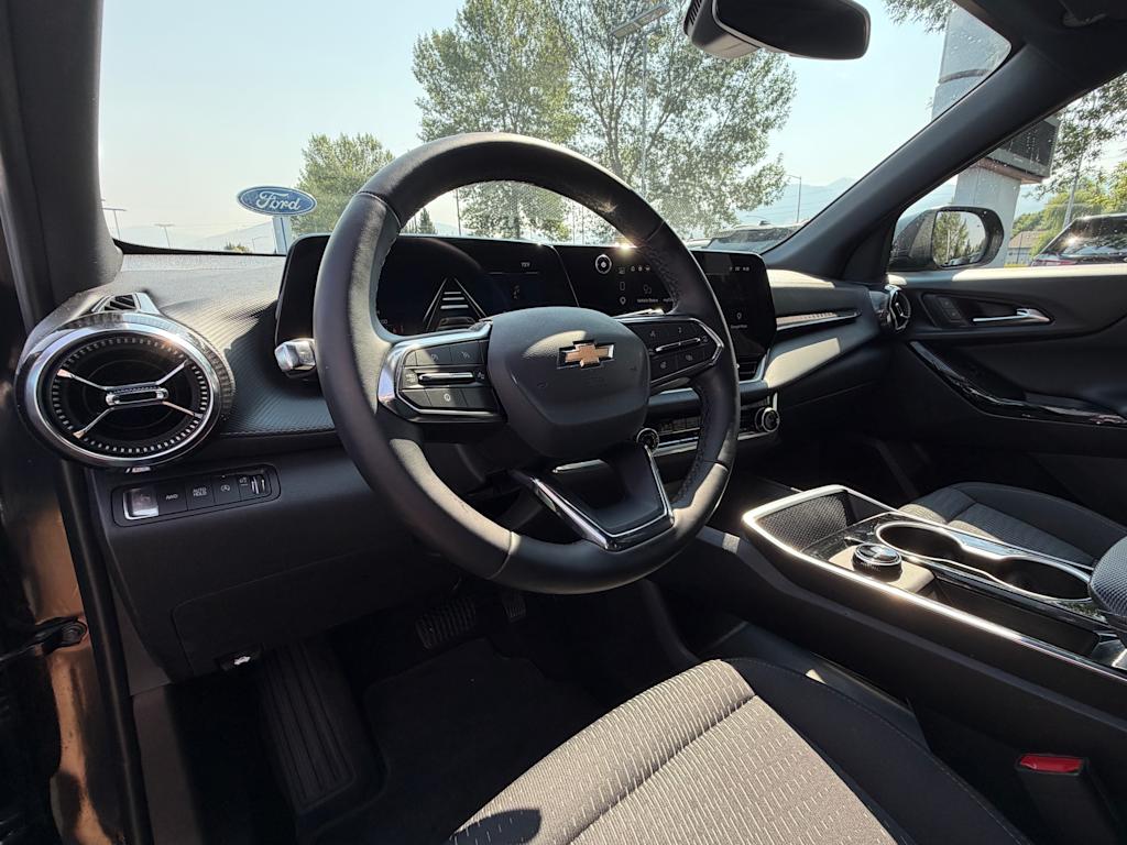 Thumbnail: 2026 Chevrolet Equinox - 2