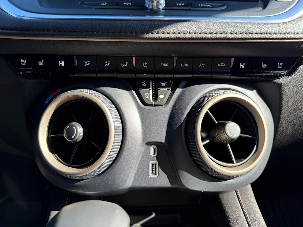 Thumbnail: 2024 Chevrolet Blazer - 24