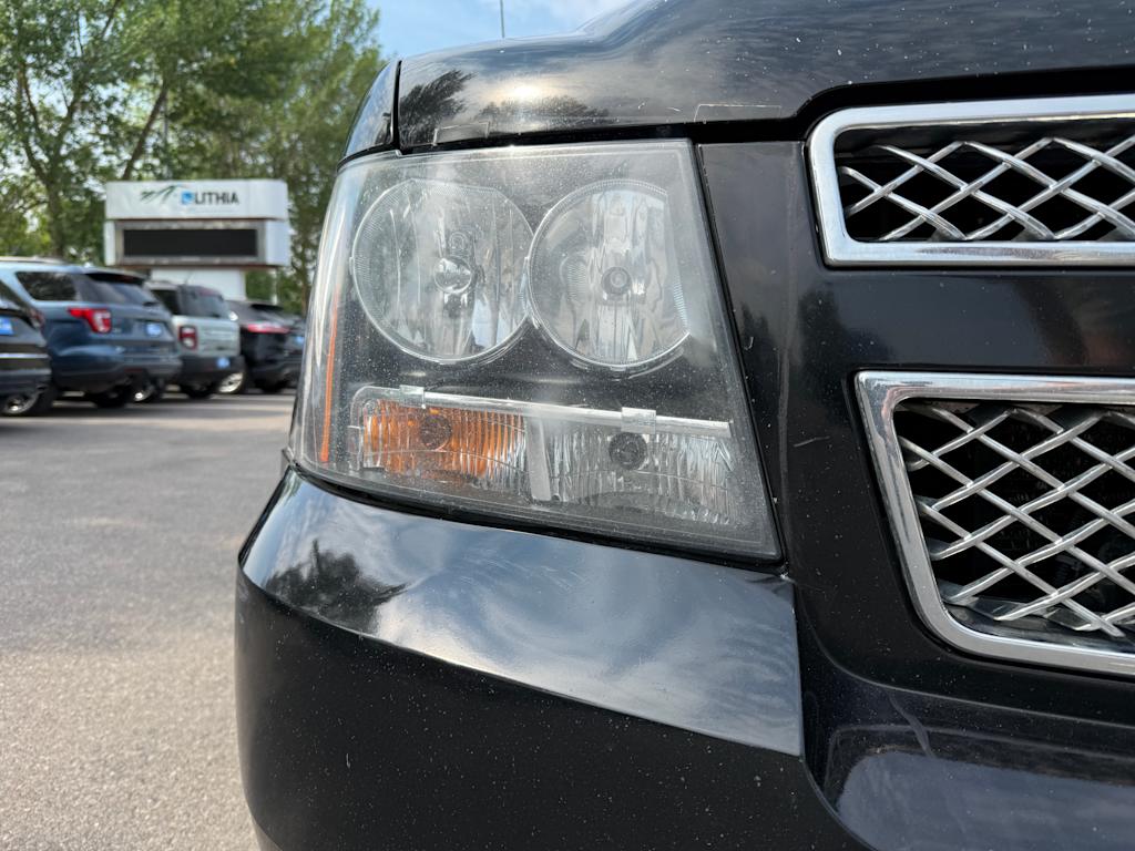 Thumbnail: 2012 Chevrolet Avalanche 1500 - 17