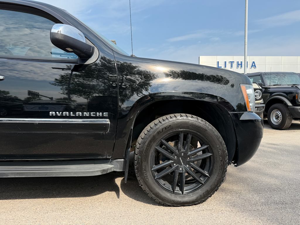 Thumbnail: 2012 Chevrolet Avalanche 1500 - 7