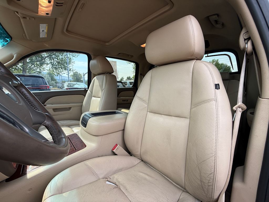 Thumbnail: 2012 Chevrolet Avalanche 1500 - 9