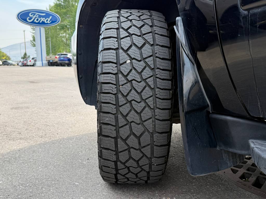 Thumbnail: 2012 Chevrolet Avalanche 1500 - 16
