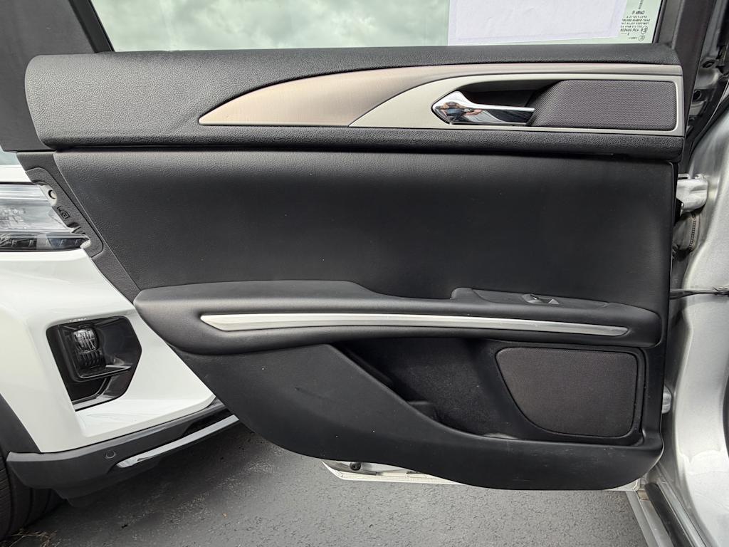 Thumbnail: 2016 Lincoln MKZ - 24