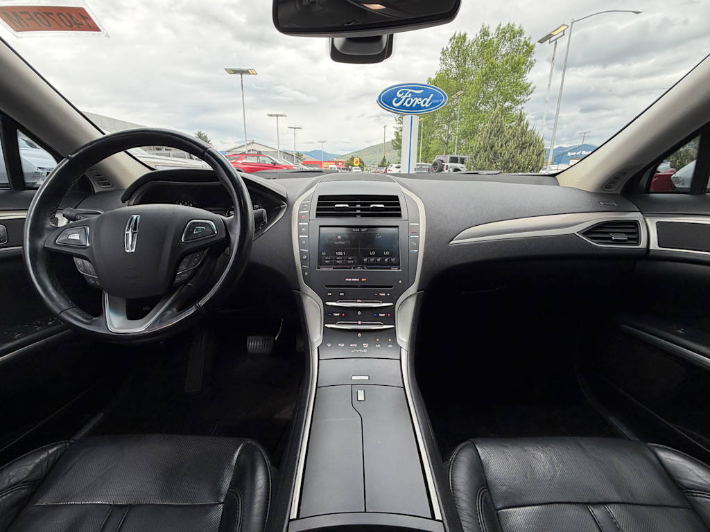 Thumbnail: 2016 Lincoln MKZ - 10