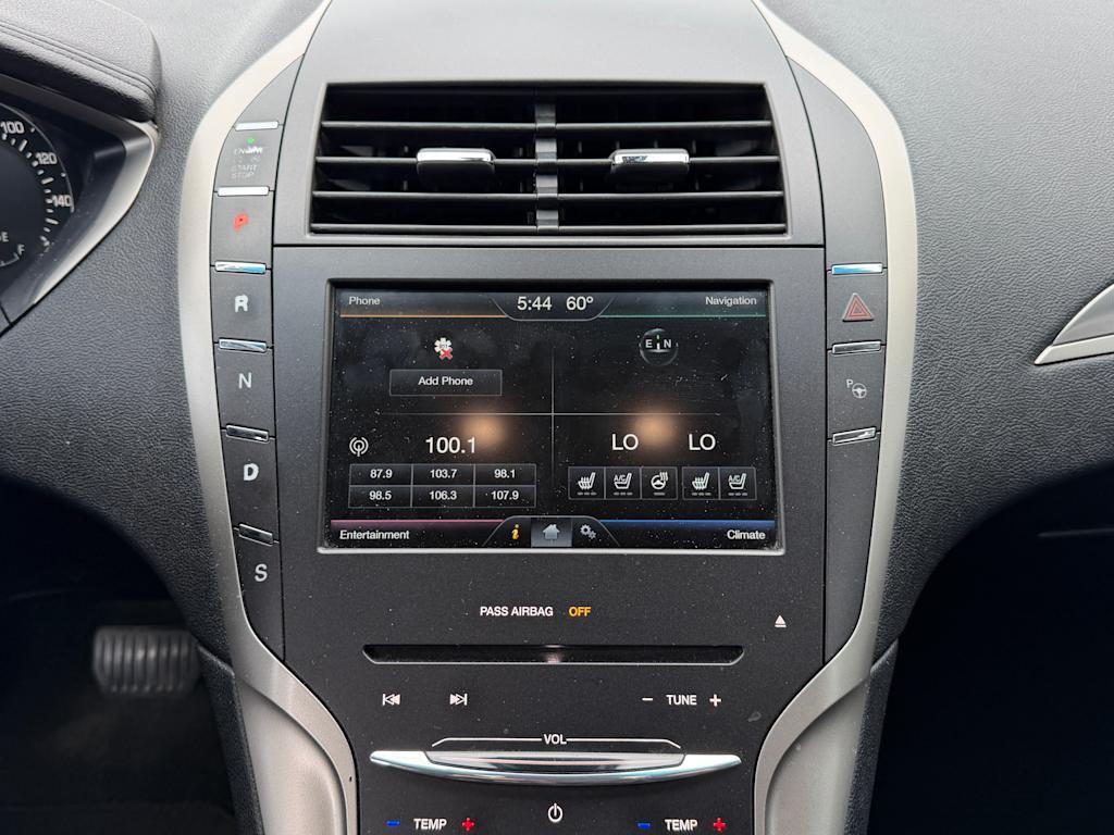 Thumbnail: 2016 Lincoln MKZ - 21
