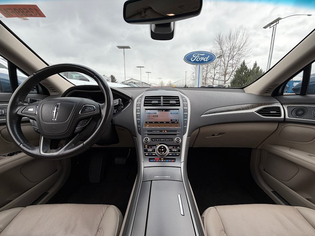 Thumbnail: 2019 Lincoln MKZ - 10