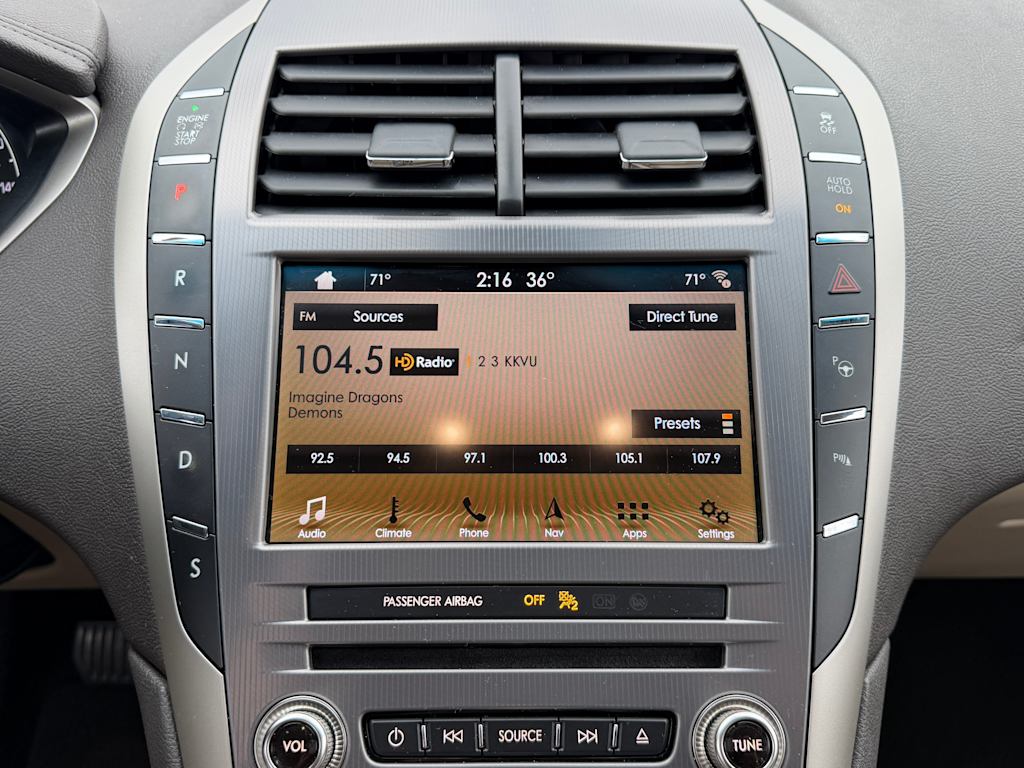 Thumbnail: 2019 Lincoln MKZ - 11