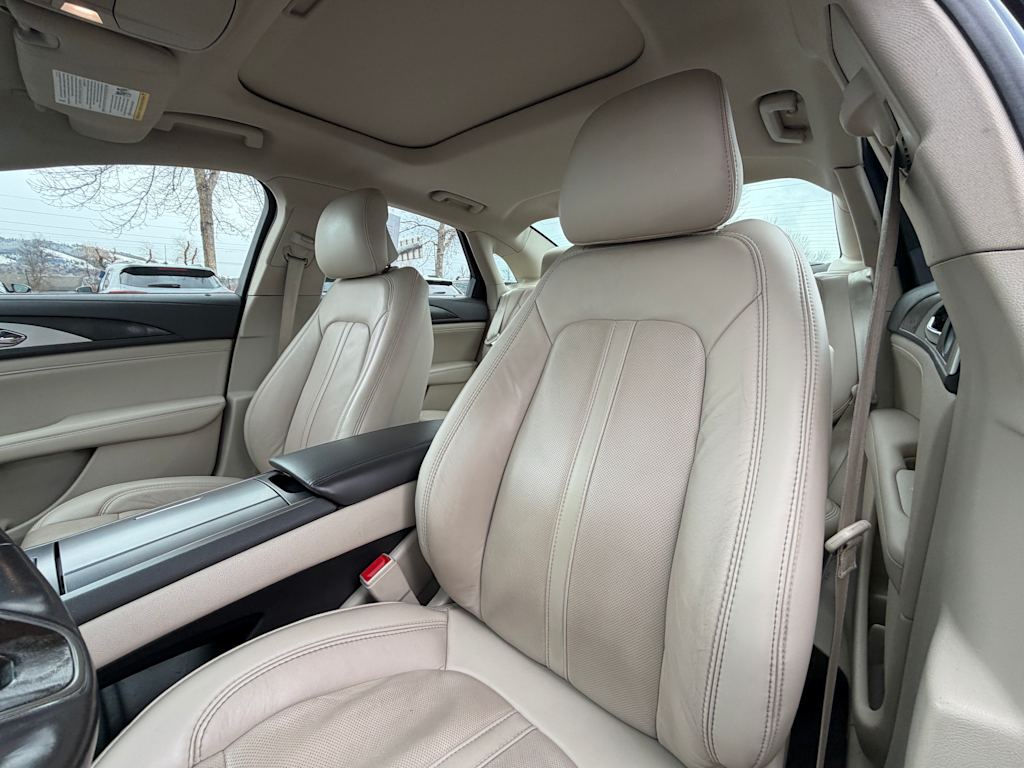 Thumbnail: 2019 Lincoln MKZ - 7