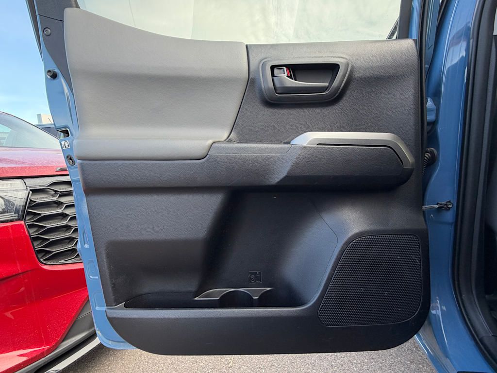 Thumbnail: 2019 Toyota Tacoma - 25