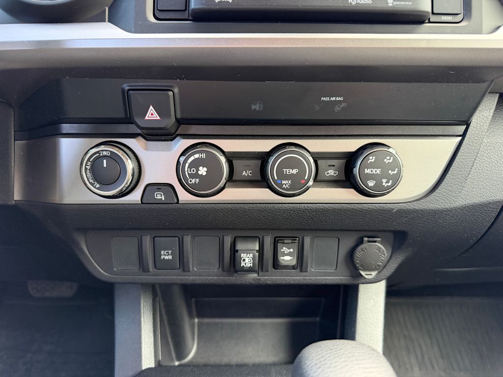 Thumbnail: 2019 Toyota Tacoma - 20