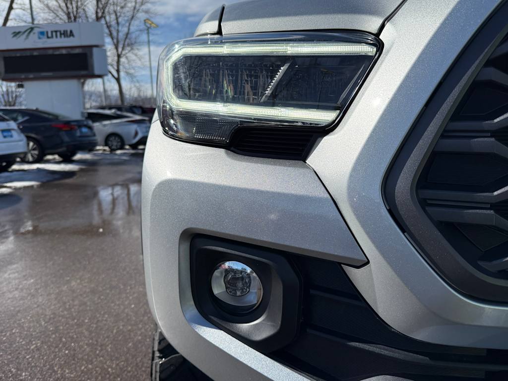 2022 Toyota Tacoma TRD Off-Road 17