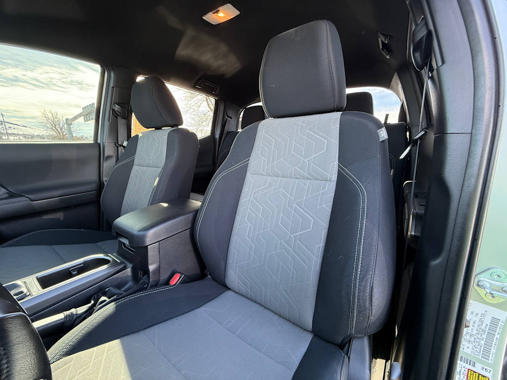 2022 Toyota Tacoma TRD Off-Road 9