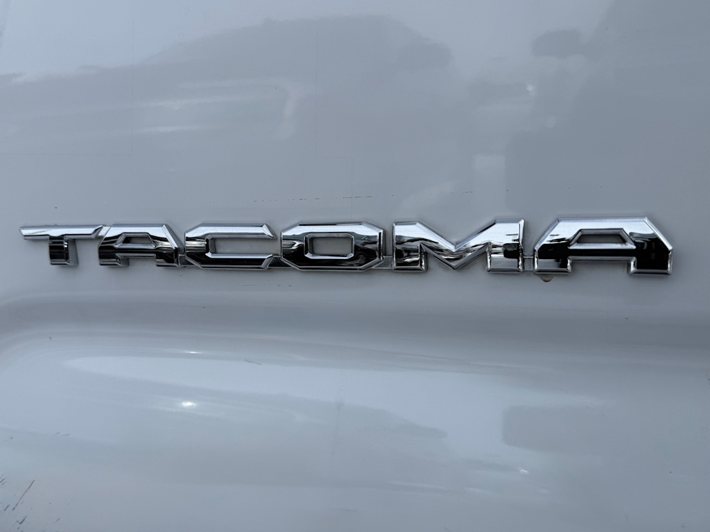 2023 Toyota Tacoma TRD Off-Road 27