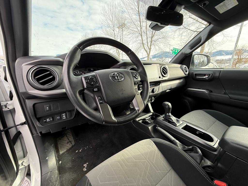 2023 Toyota Tacoma TRD Off-Road 2