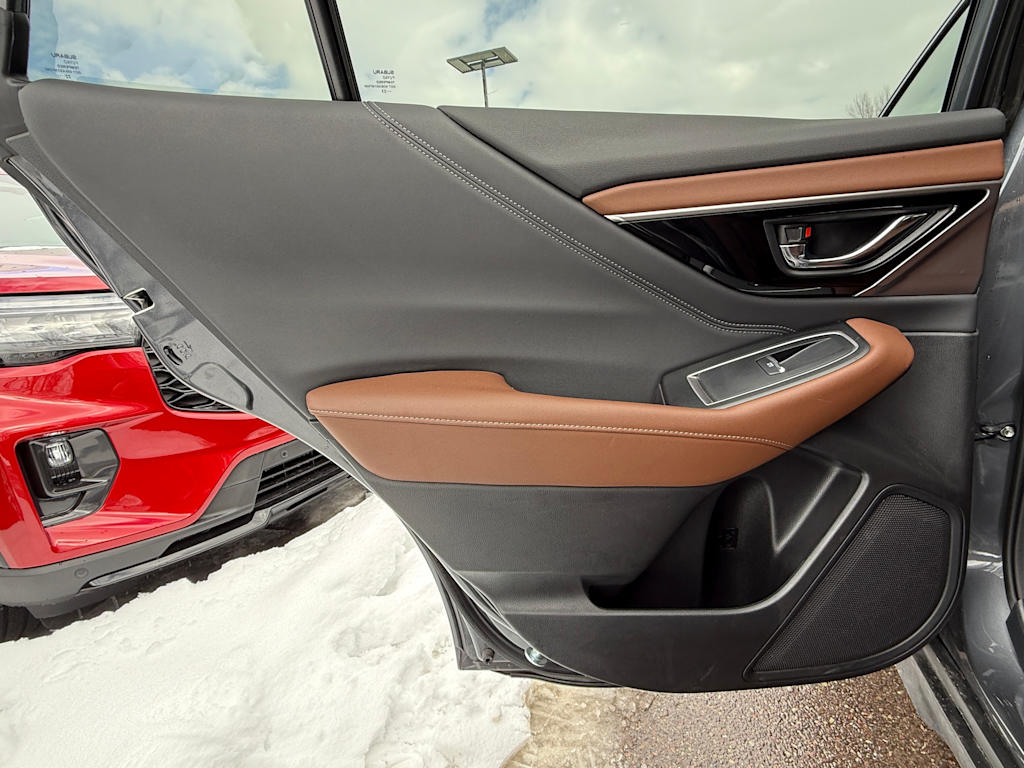 2023 Subaru Outback Touring 24