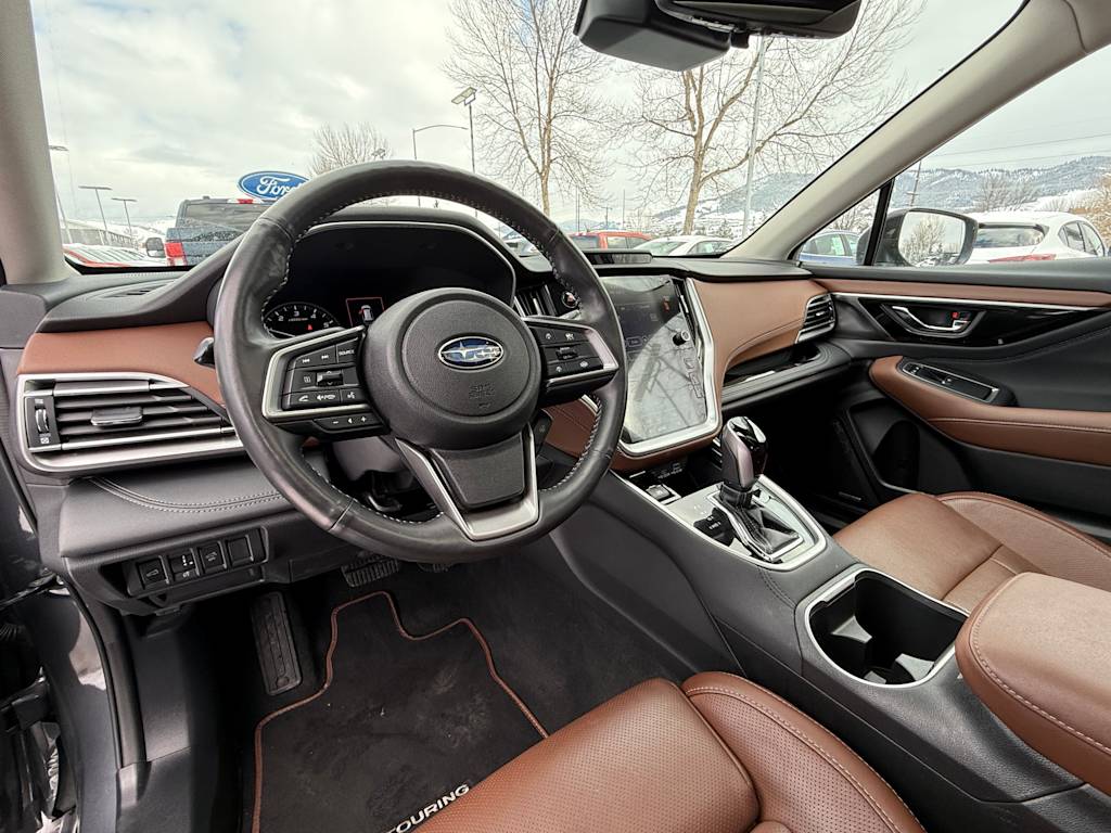 2023 Subaru Outback Touring 2