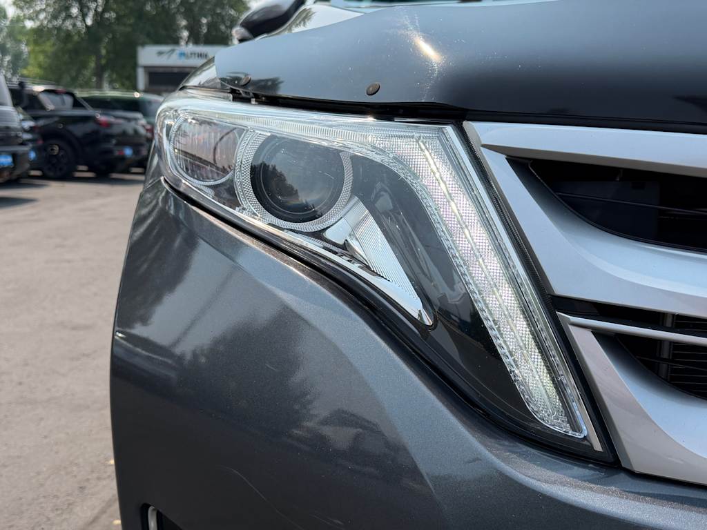 Thumbnail: 2014 Toyota Venza - 5