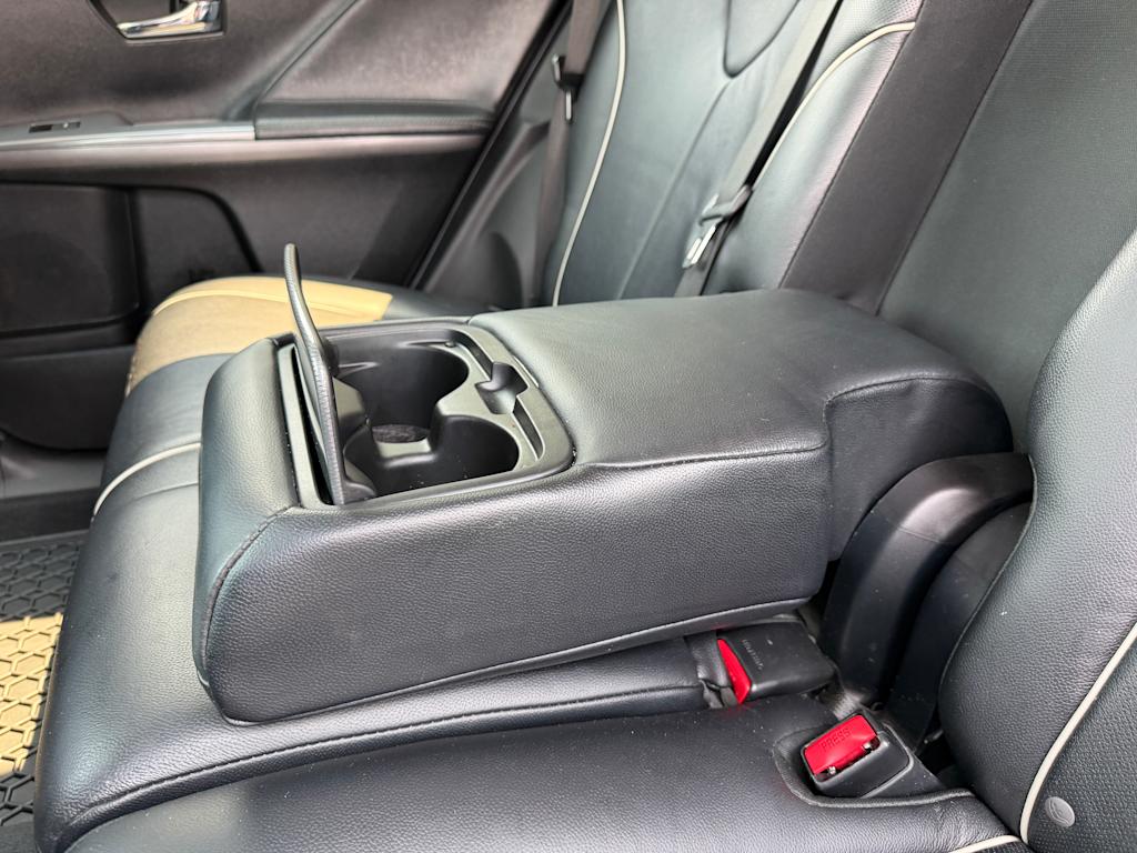 Thumbnail: 2014 Toyota Venza - 33