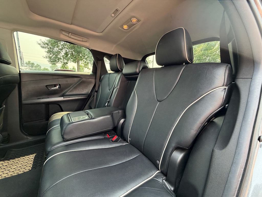 Thumbnail: 2014 Toyota Venza - 31