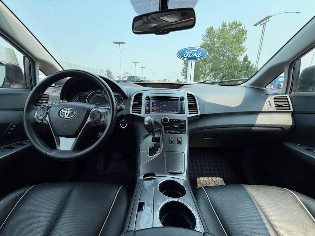 Thumbnail: 2014 Toyota Venza - 10