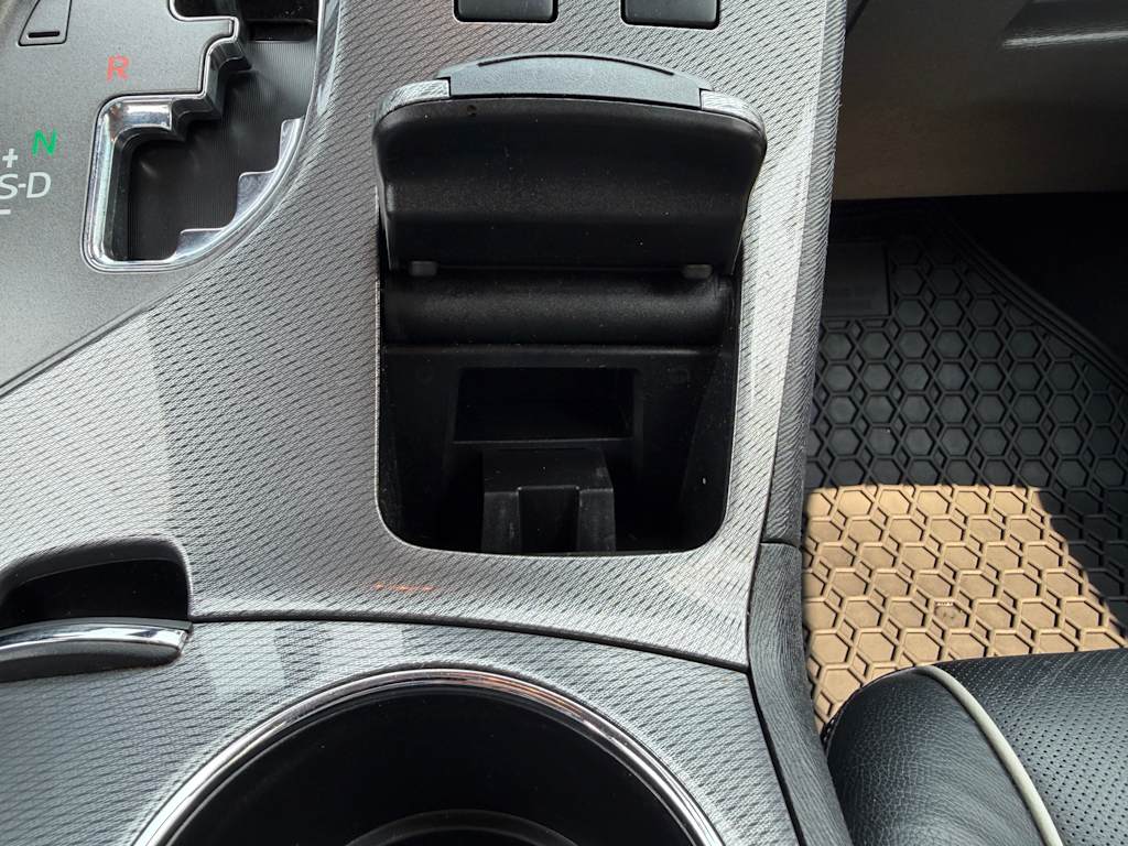 Thumbnail: 2014 Toyota Venza - 23