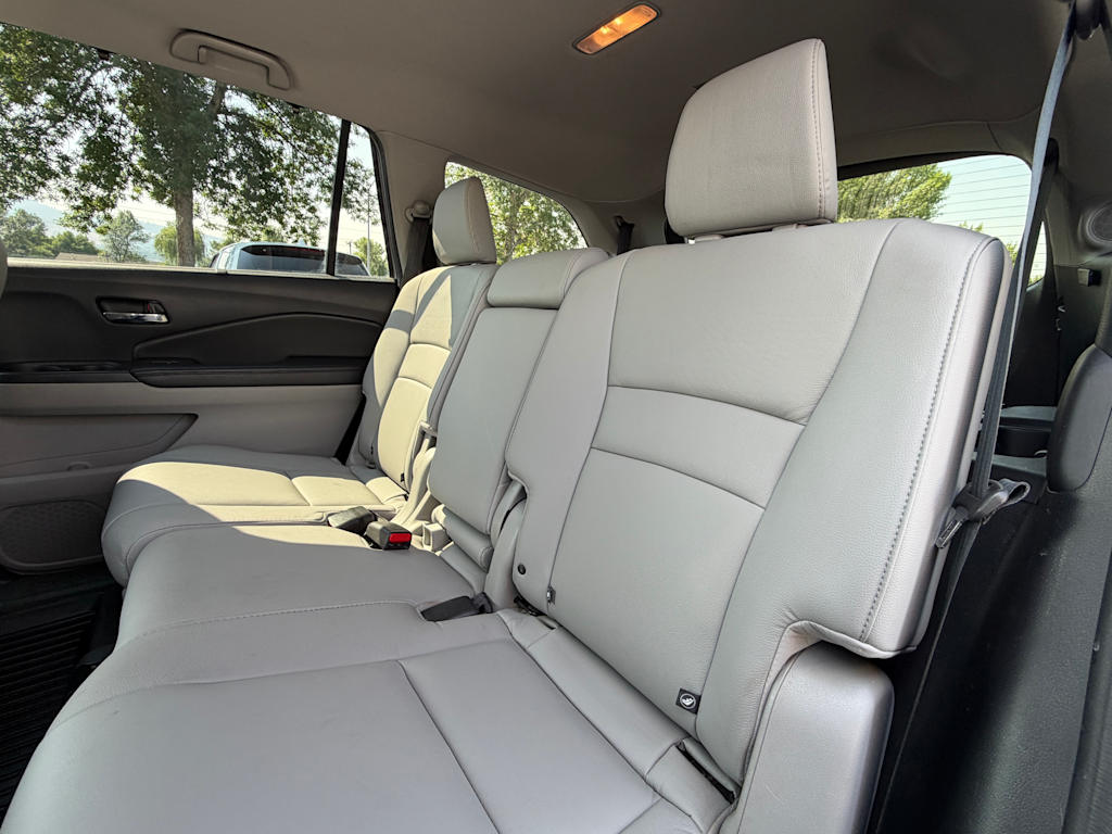 Thumbnail: 2018 Honda Pilot - 9