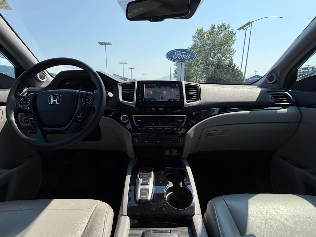 Thumbnail: 2018 Honda Pilot - 10