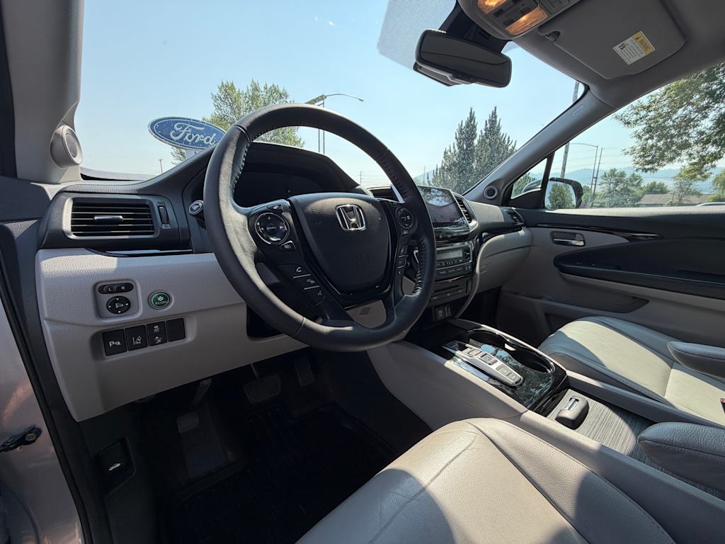 Thumbnail: 2018 Honda Pilot - 2