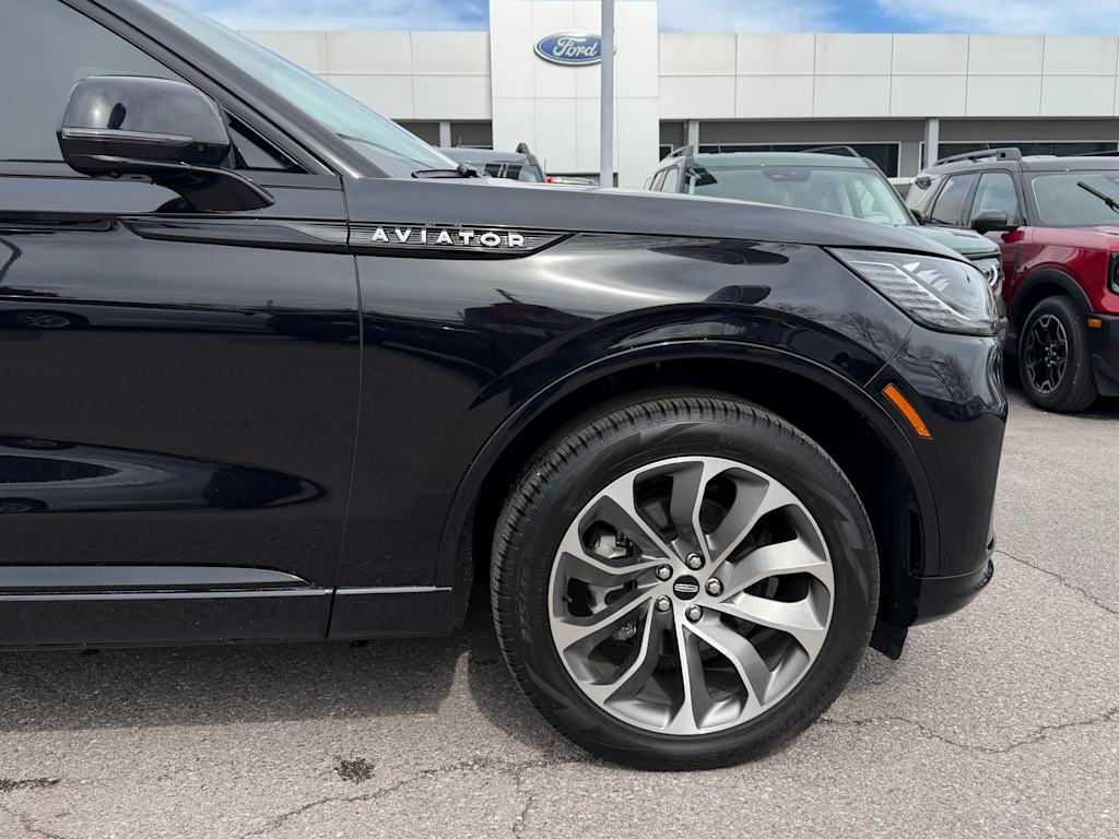 Thumbnail: 2025 Lincoln Aviator - 6