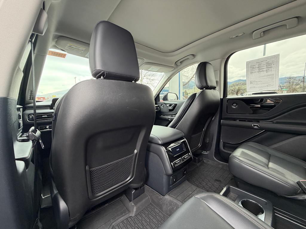 Thumbnail: 2025 Lincoln Aviator - 27