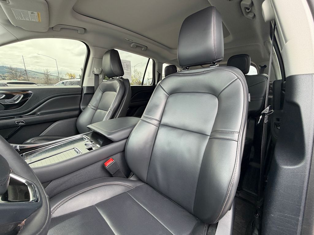 Thumbnail: 2025 Lincoln Aviator - 8