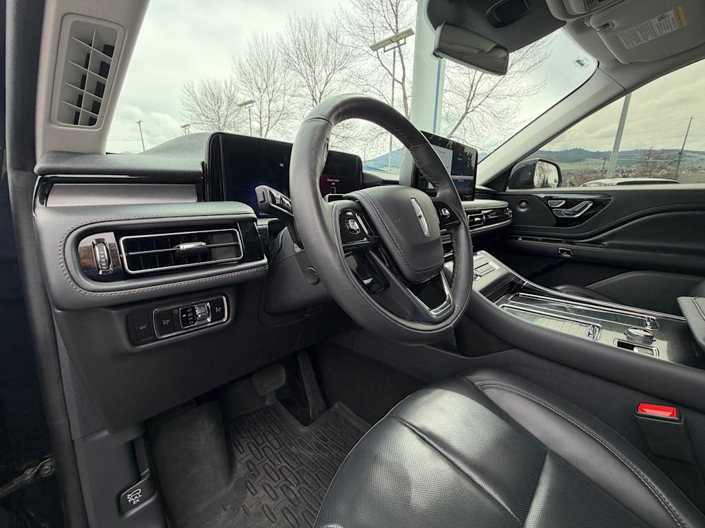 Thumbnail: 2025 Lincoln Aviator - 2