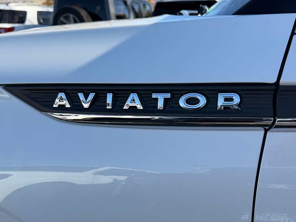 Thumbnail: 2025 Lincoln Aviator - 28