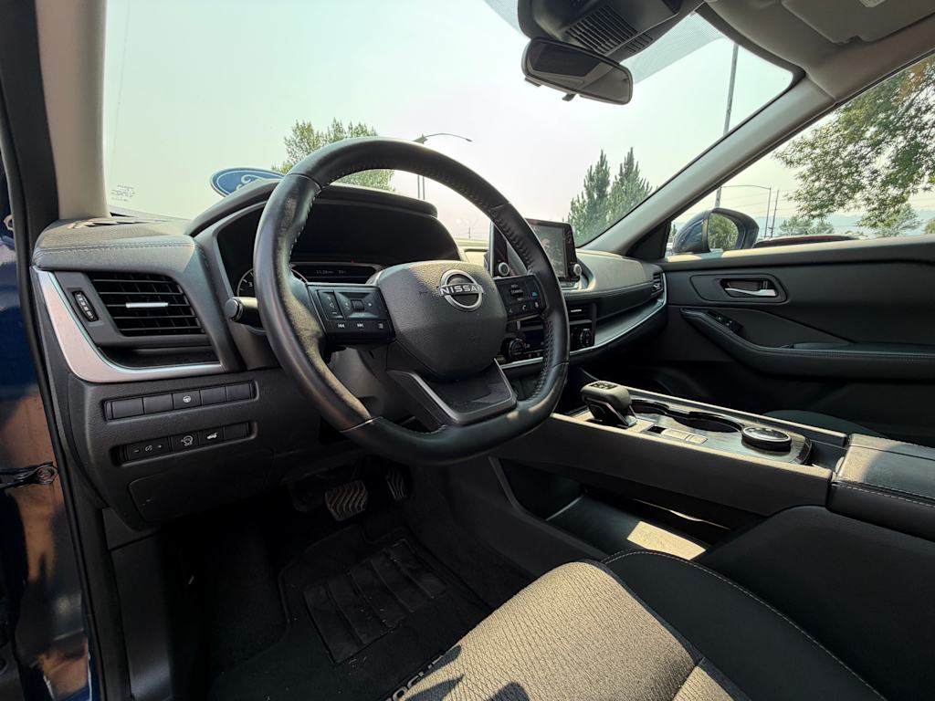 Thumbnail: 2025 Nissan Rogue - 2