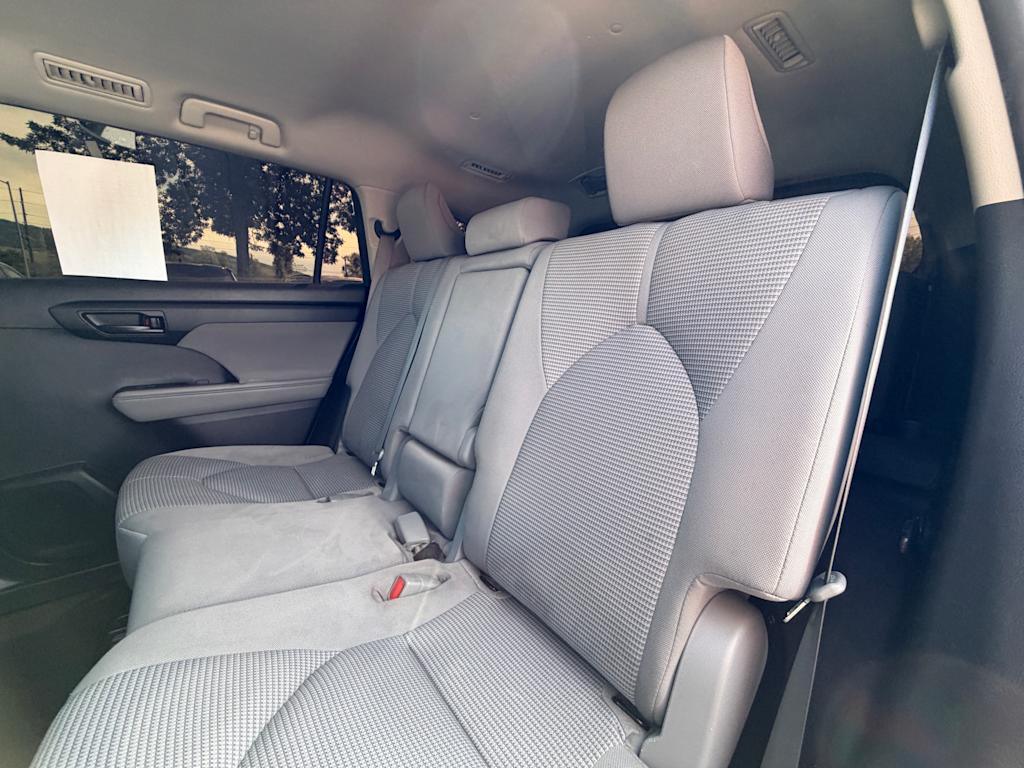 Thumbnail: 2021 Toyota Highlander - 10