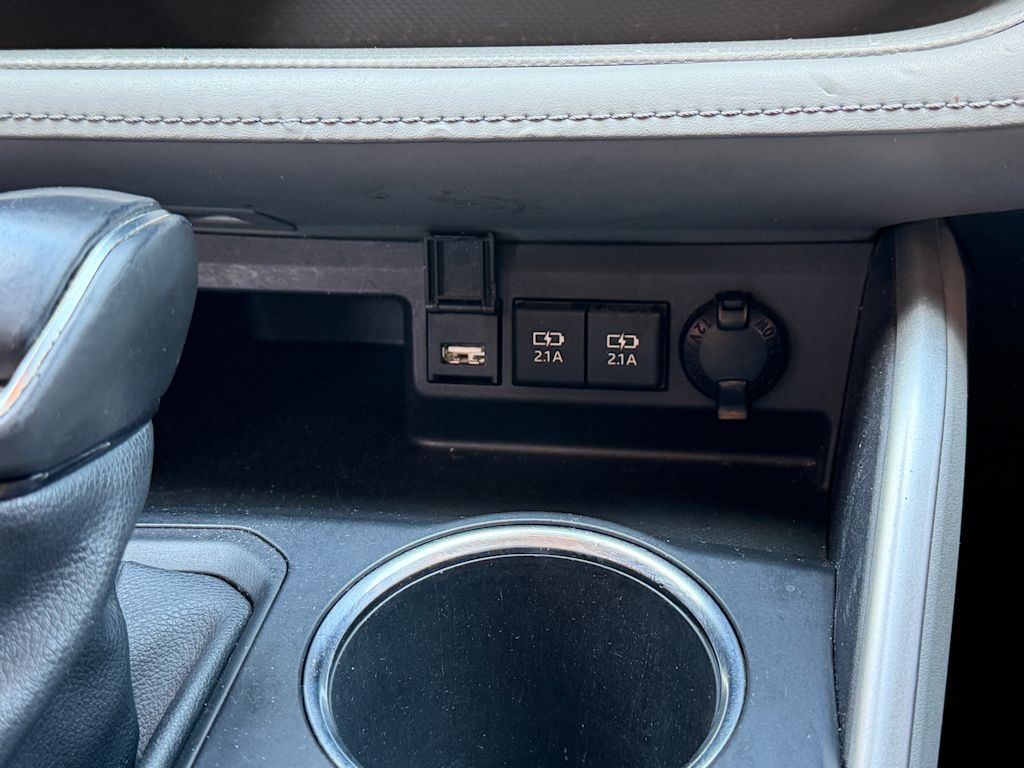 Thumbnail: 2021 Toyota Highlander - 21