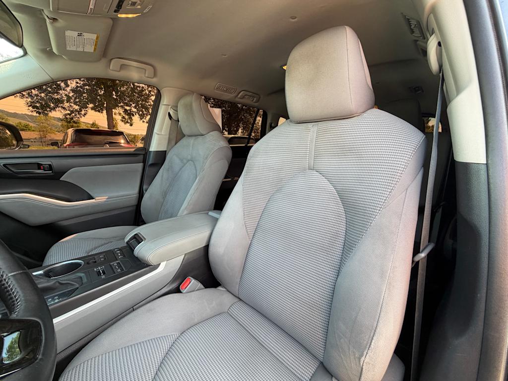 Thumbnail: 2021 Toyota Highlander - 8