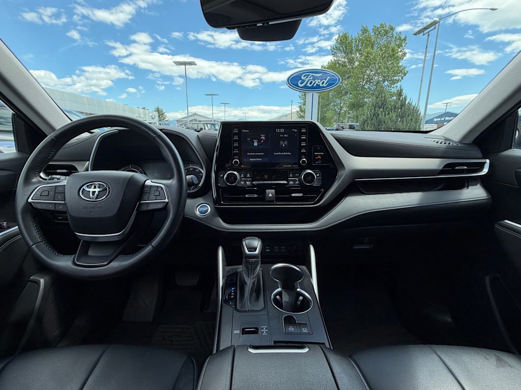 Thumbnail: 2022 Toyota Highlander - 11