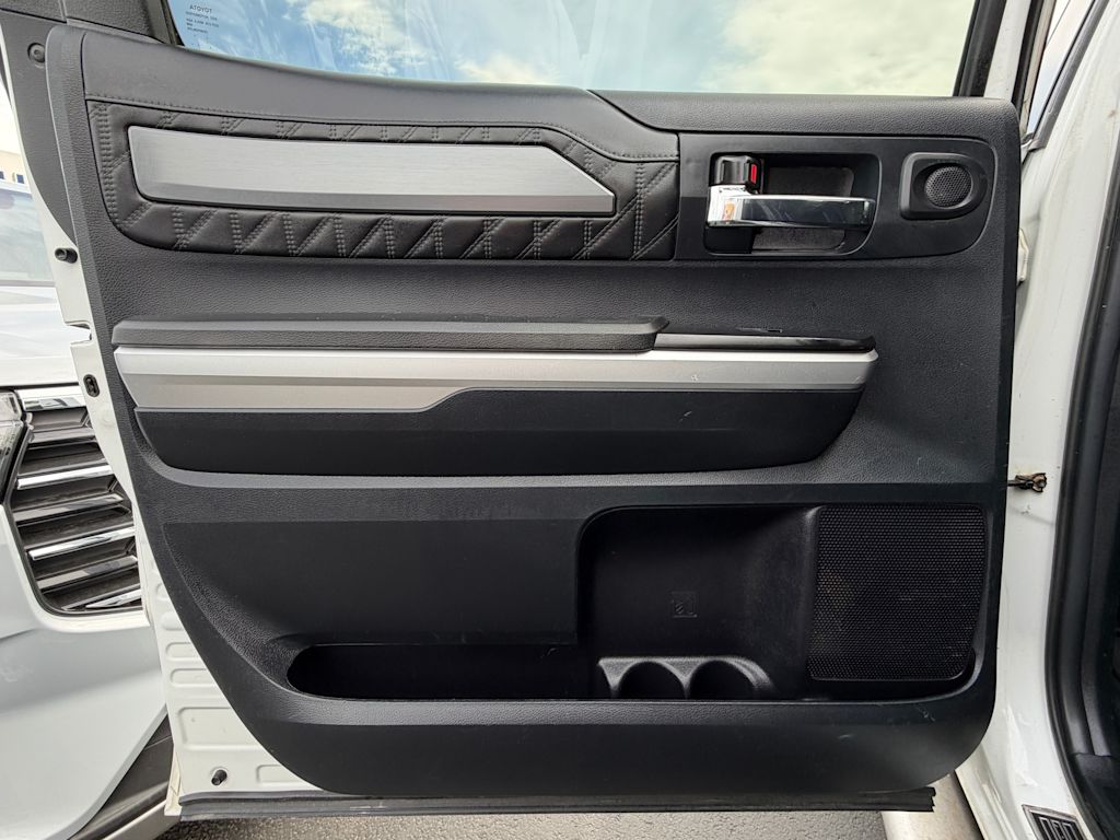 Thumbnail: 2015 Toyota Tundra - 27