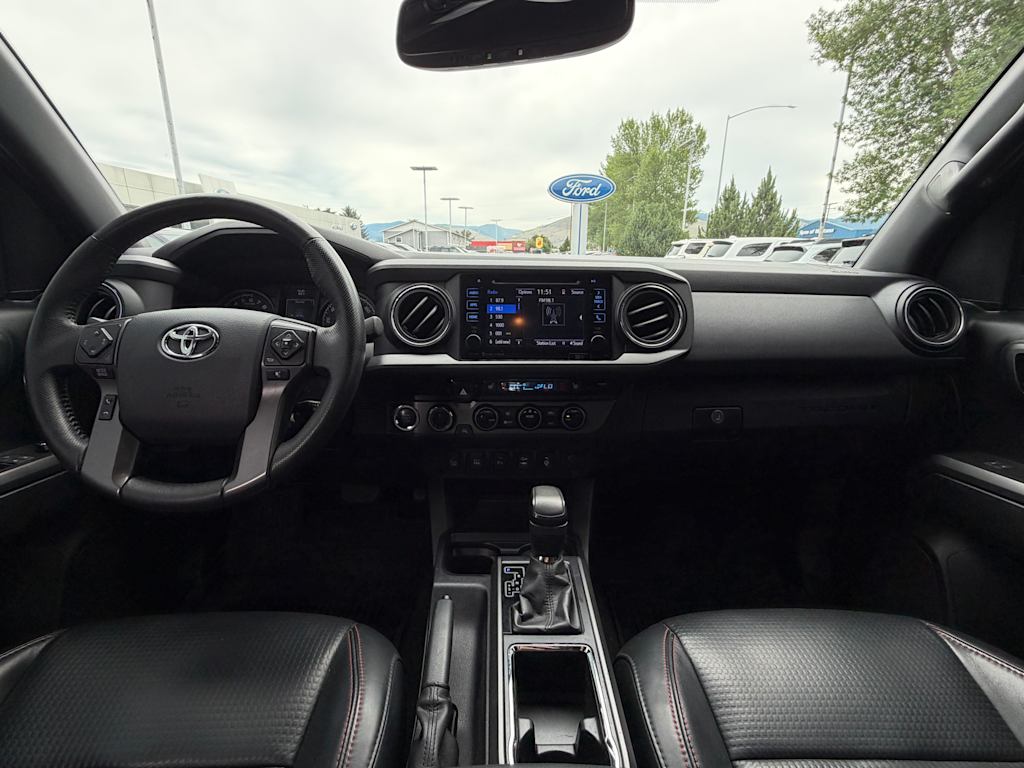 Thumbnail: 2017 Toyota Tacoma - 11