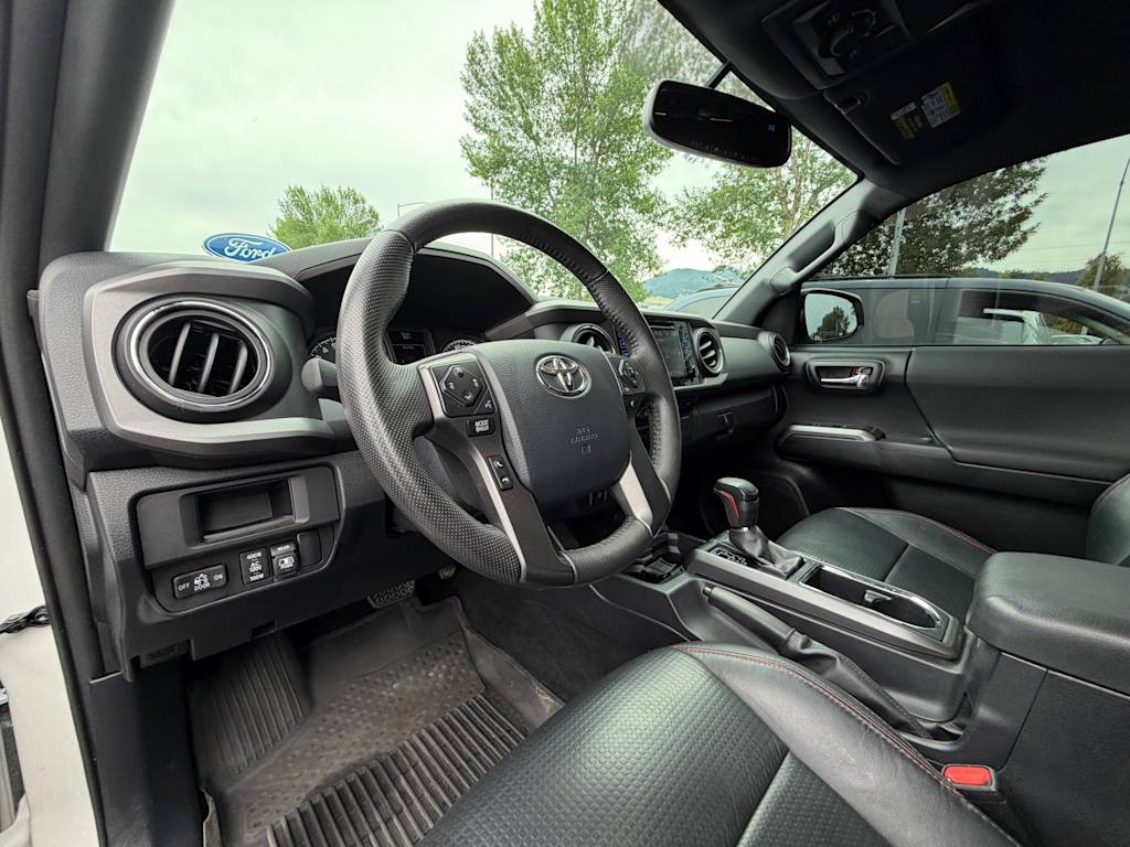 Thumbnail: 2017 Toyota Tacoma - 2