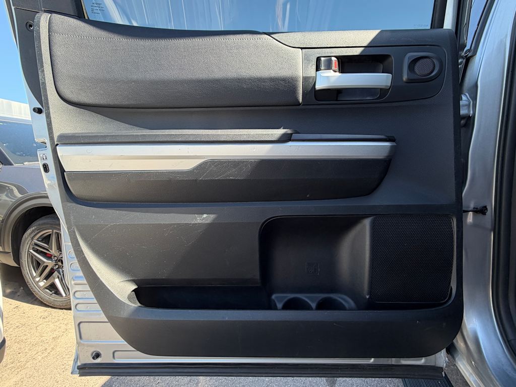 Thumbnail: 2016 Toyota Tundra - 25