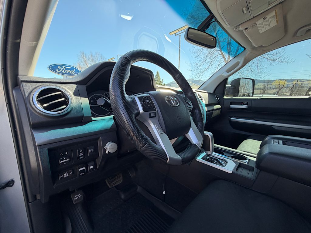 Thumbnail: 2016 Toyota Tundra - 2