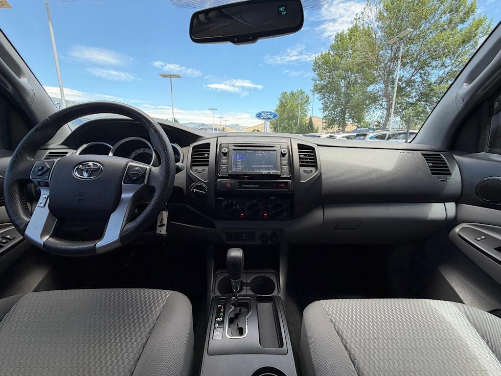 Thumbnail: 2015 Toyota Tacoma - 12