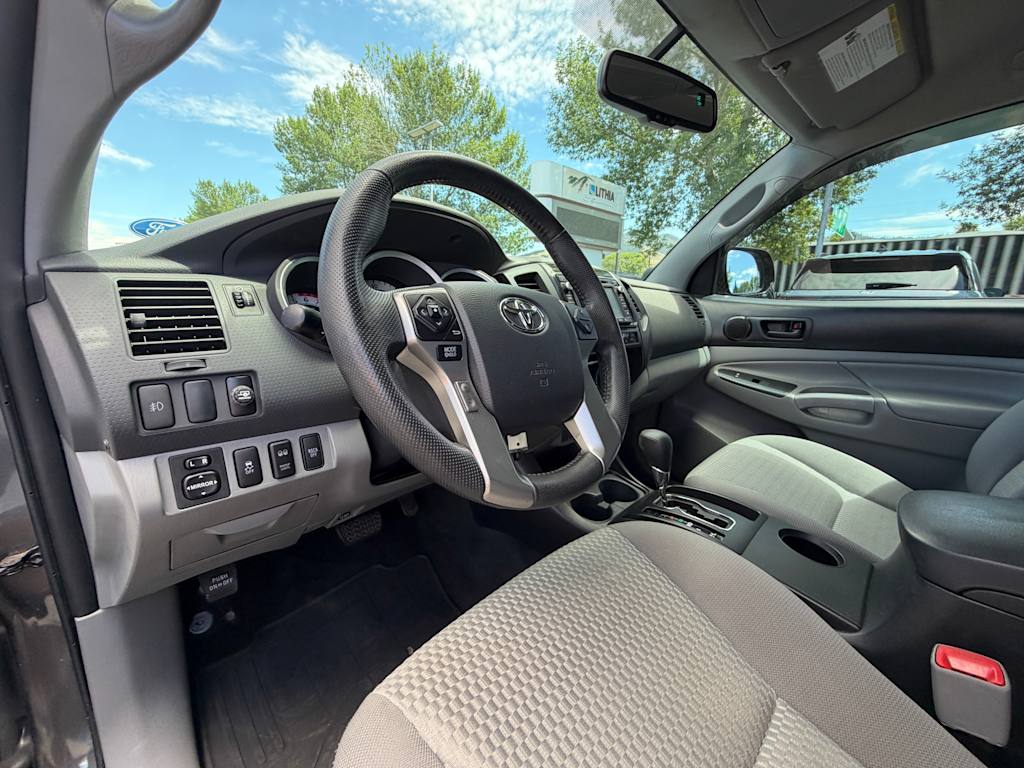 Thumbnail: 2015 Toyota Tacoma - 2