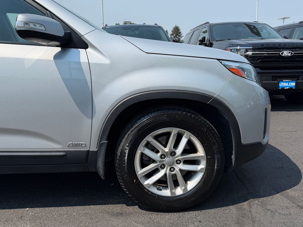 Thumbnail: 2014 Kia Sorento - 5