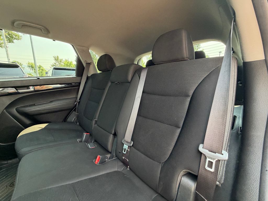 Thumbnail: 2014 Kia Sorento - 10