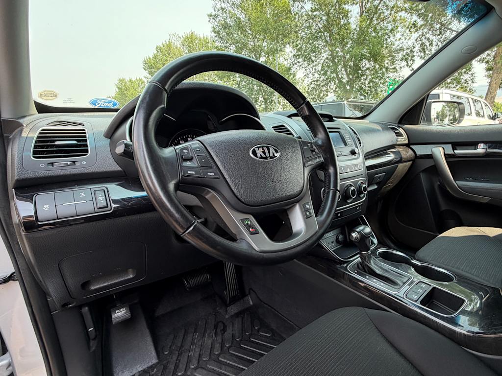 Thumbnail: 2014 Kia Sorento - 2