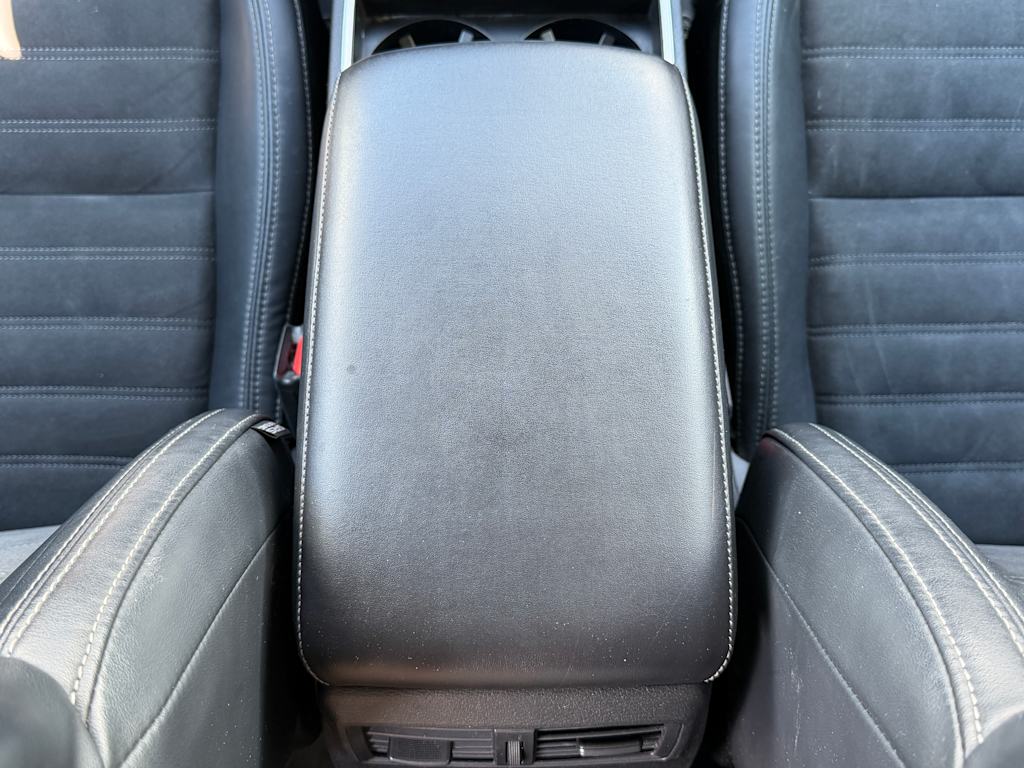 Thumbnail: 2023 Mitsubishi Outlander - 10